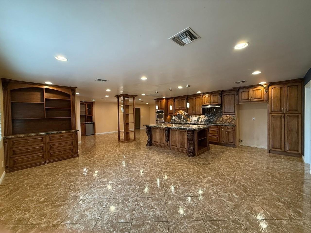 4028 W Augusta Ave - Photo 2 of 18