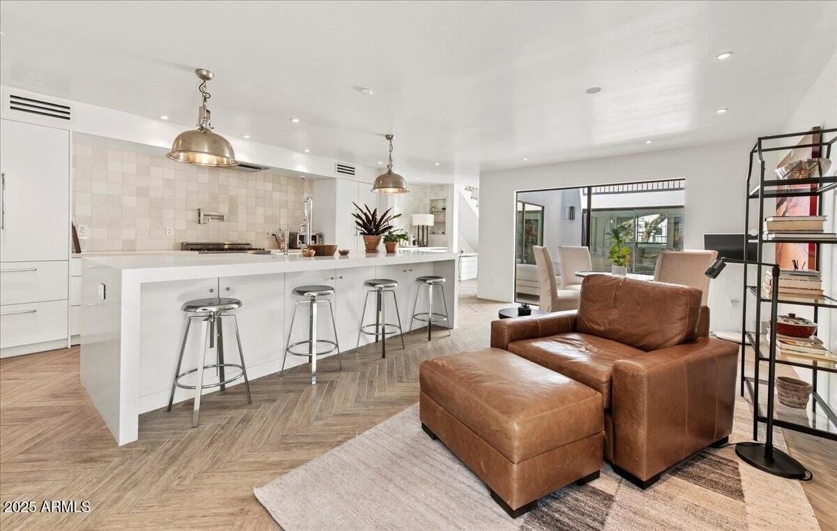 4843 N 72nd Way - Photo 4 of 33