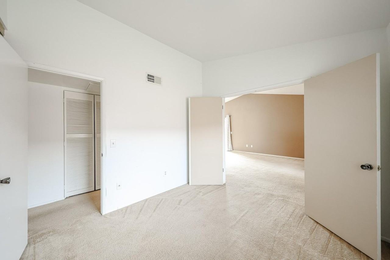 102 W Concorda Dr #103 - Photo 5 of 24