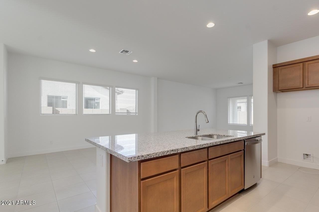 458 W Golden Aspen Dr - Photo 3 of 45