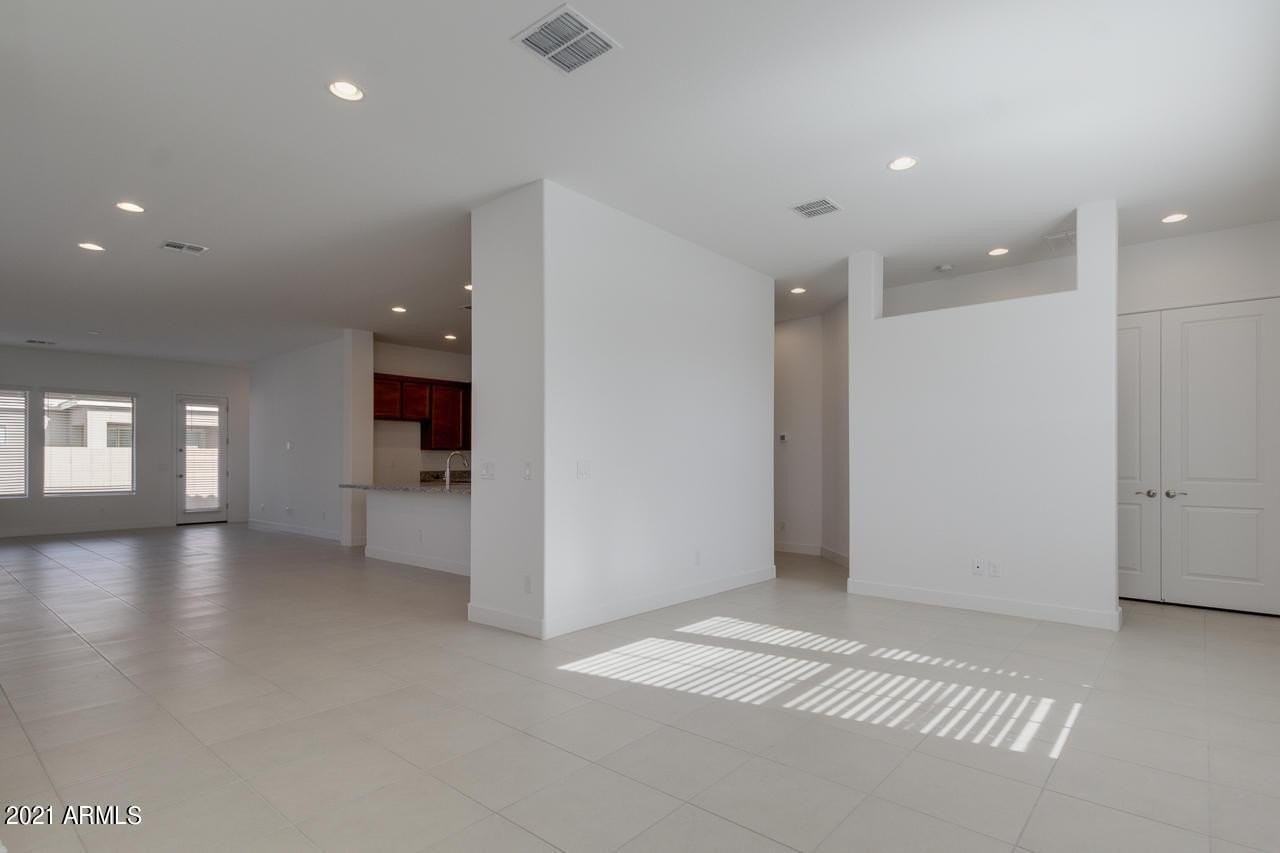 458 W Golden Aspen Dr - Photo 6 of 45