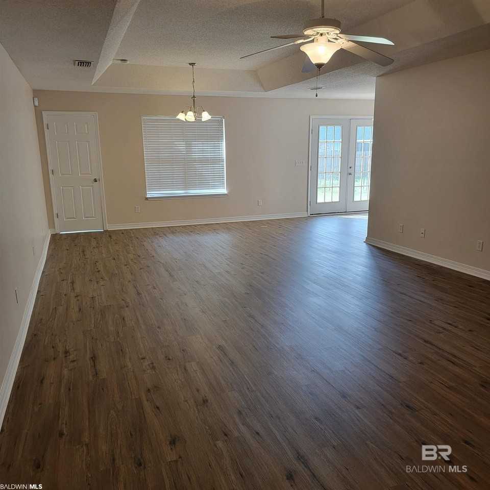 1701 Woodbridge Cir E - Photo 2 of 8