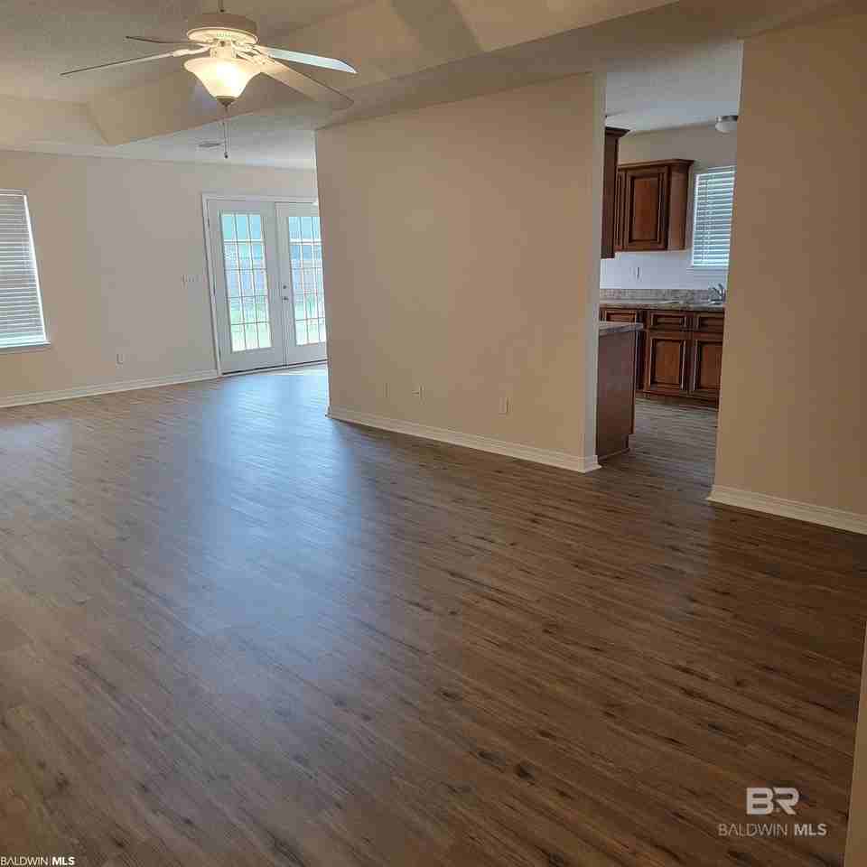 1701 Woodbridge Cir E - Photo 3 of 8