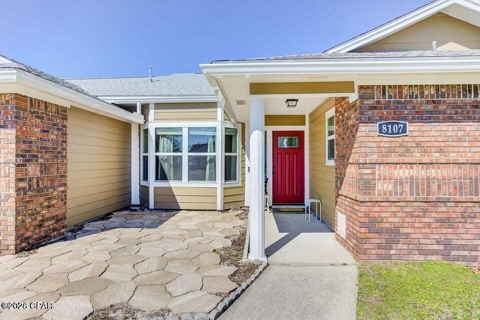 8107 Heritage Woods Ln - Photo 2 of 18