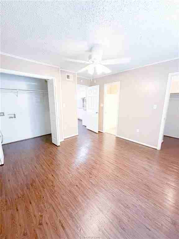 807 E 31st St #7 - Photo 3 of 8