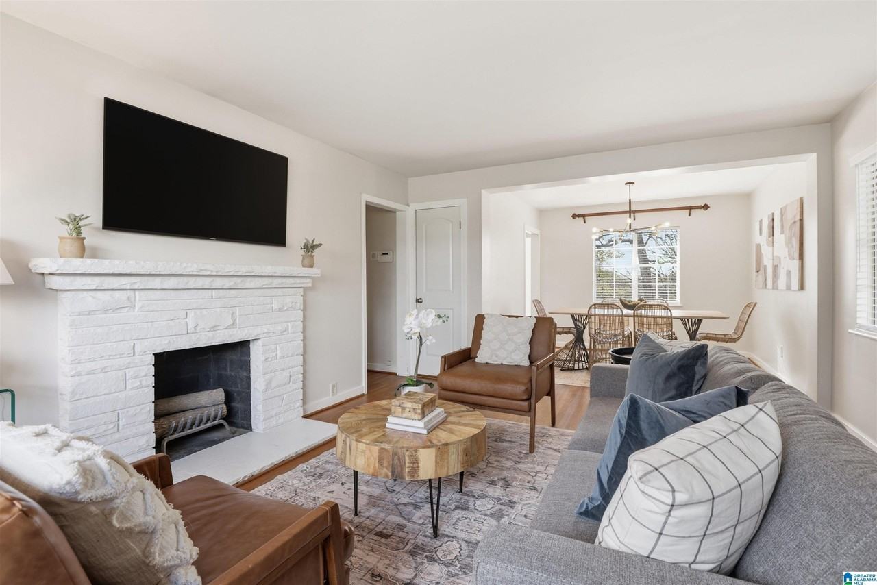 5956 Crestwood Cir - Photo 2 of 32