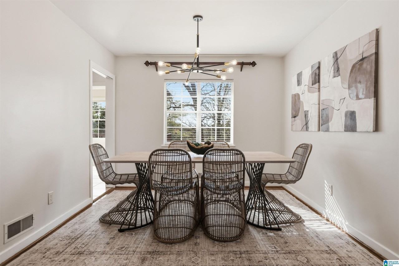 5956 Crestwood Cir - Photo 4 of 32