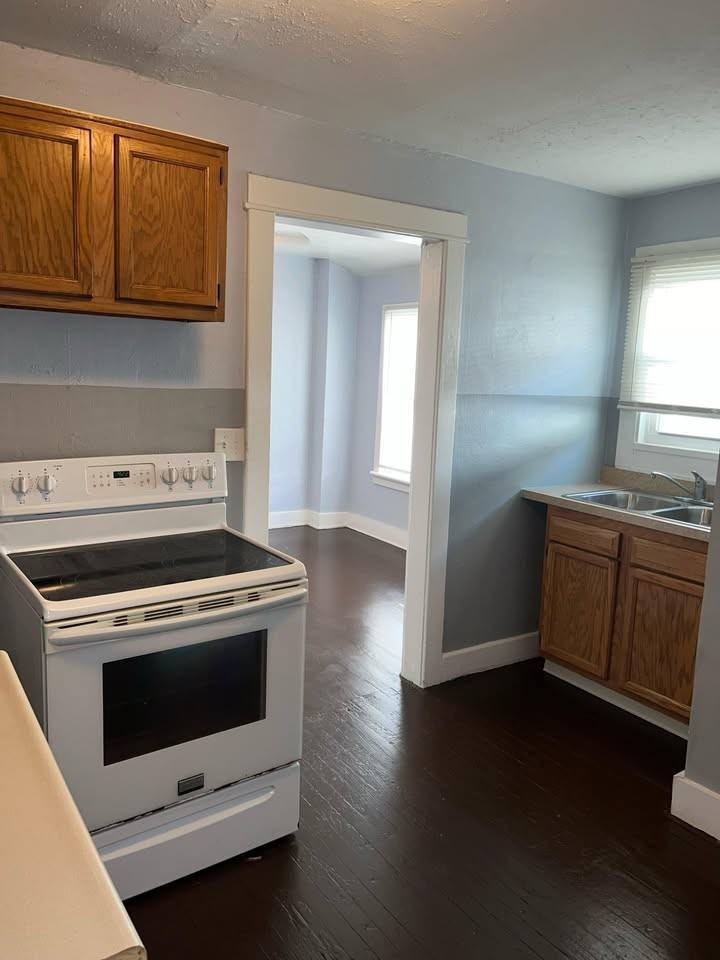 322 Lorenz Ave #322 - Photo 3 of 7