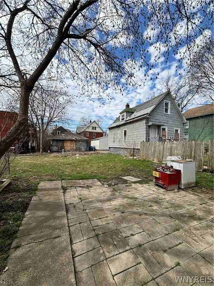 510 6th St #3 - Photo 3 of 10