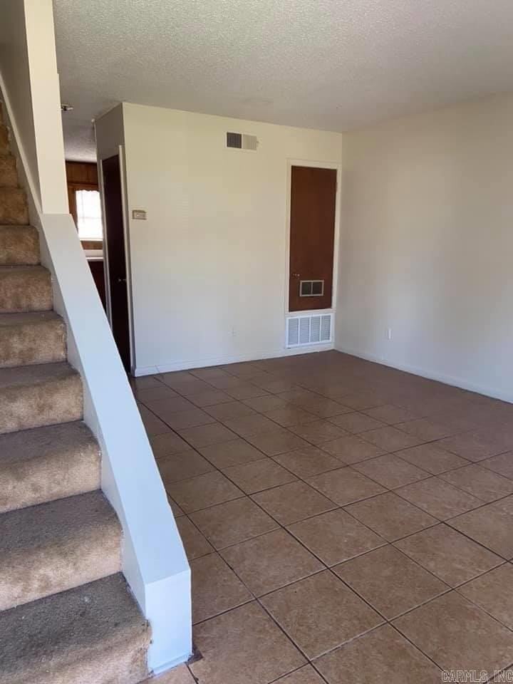 13 Rosemunn Dr - Photo 2 of 9