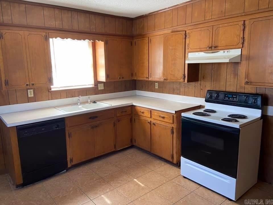 13 Rosemunn Dr - Photo 6 of 9