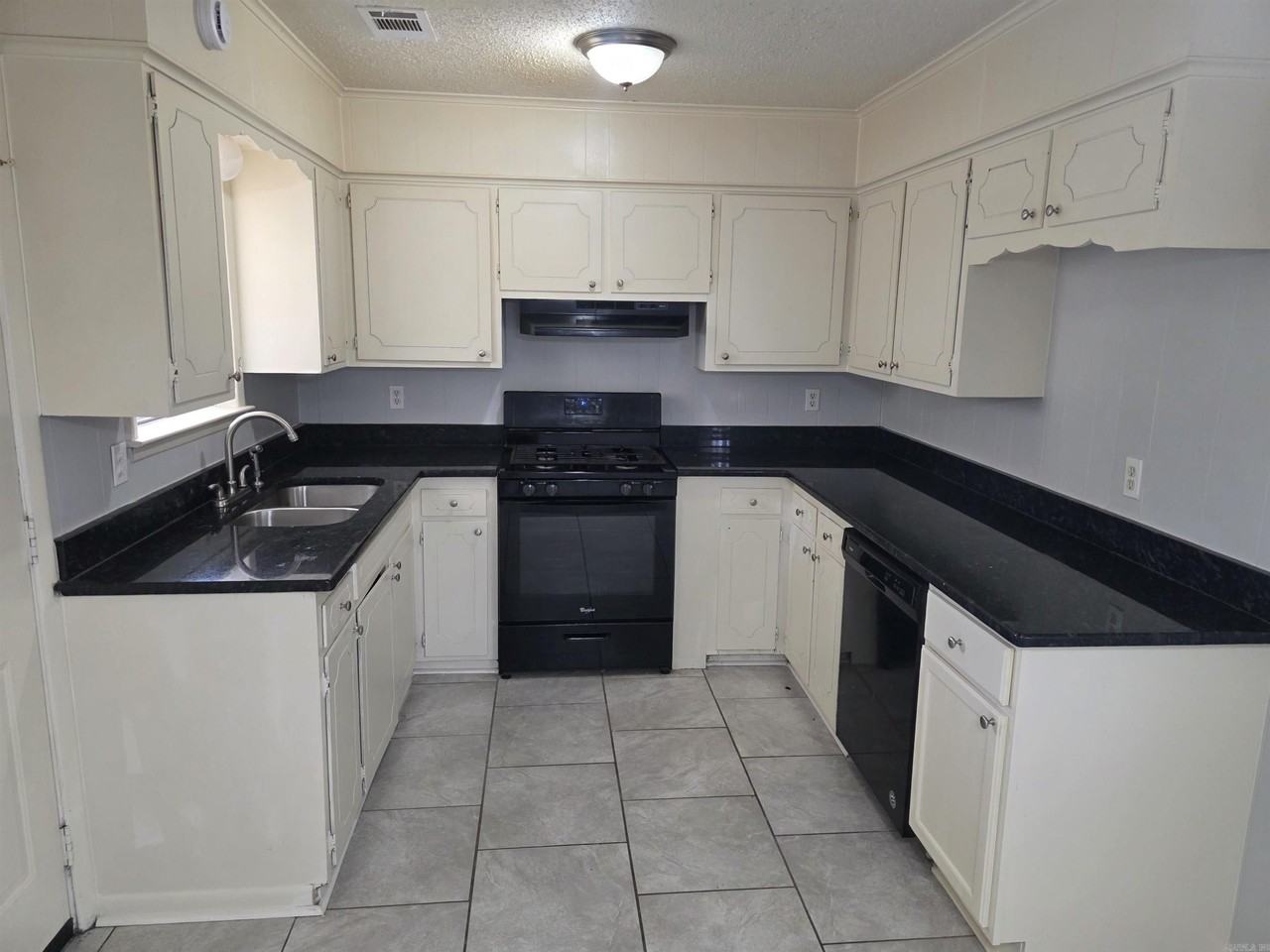 9500 Wilderness Rd - Photo 6 of 17