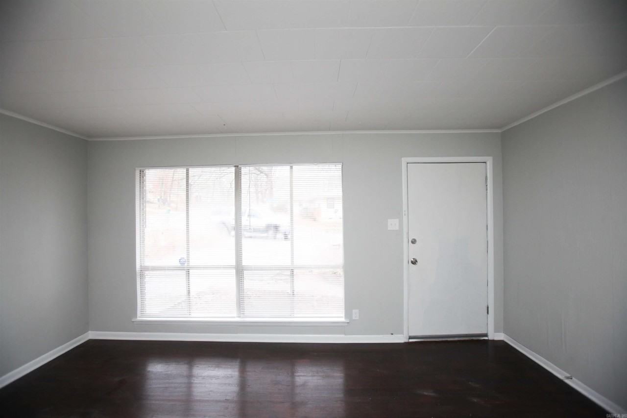 7305 E Wakefield Dr - Photo 2 of 18