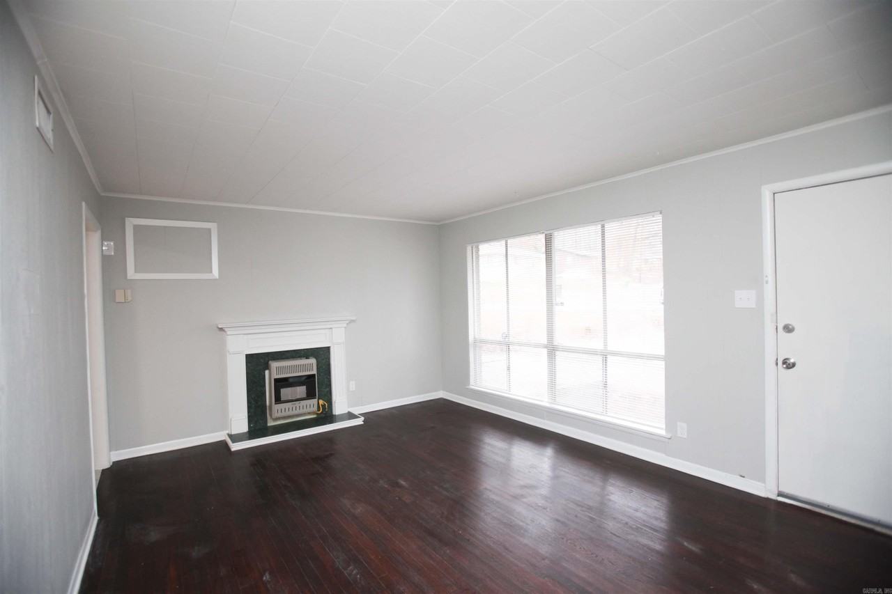 7305 E Wakefield Dr - Photo 3 of 18