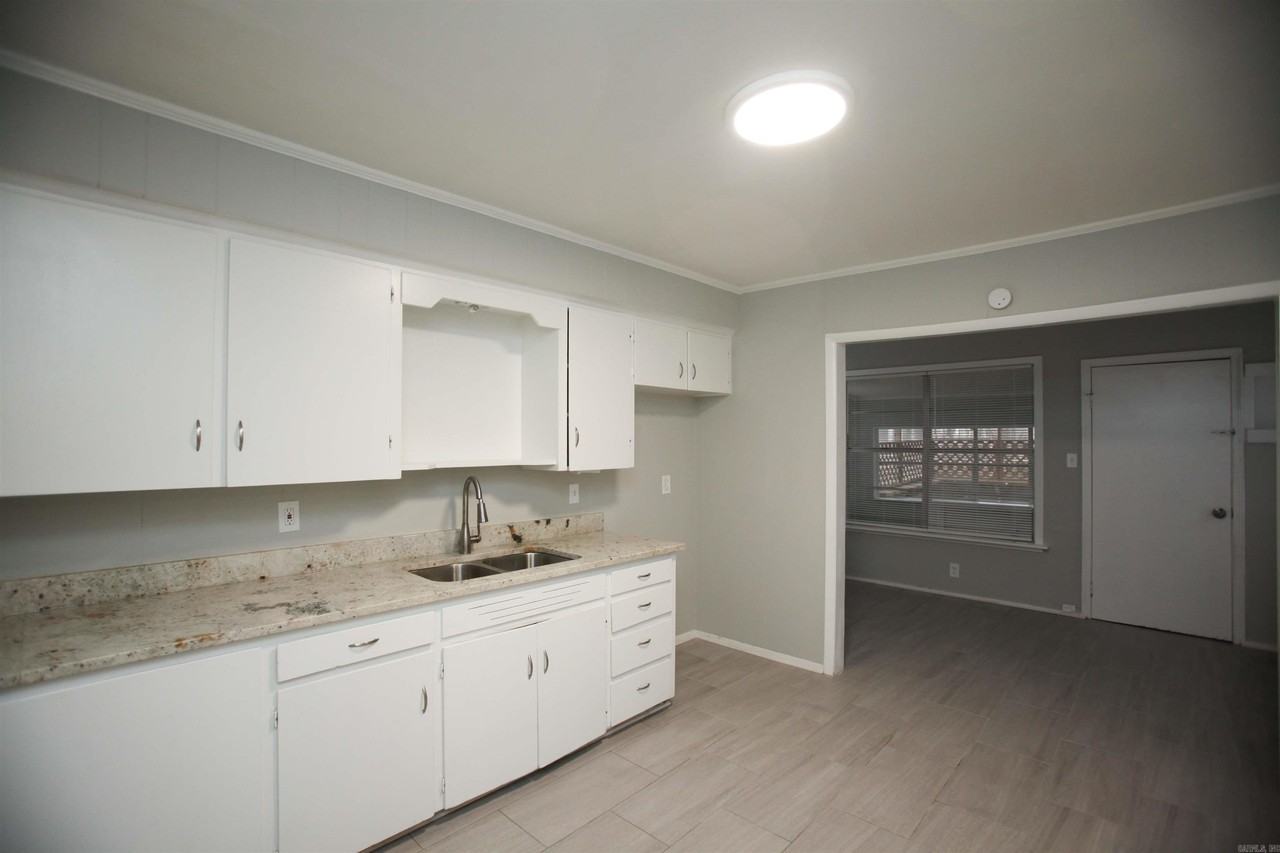 7305 E Wakefield Dr - Photo 5 of 18