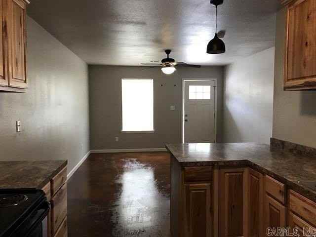 1 Lark Pl - Photo 2 of 7