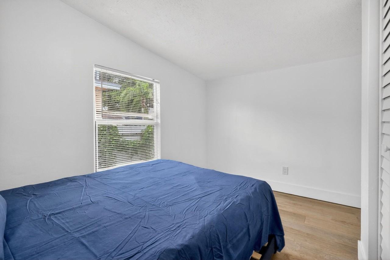 Nw 55th St - Photo 6 of 11