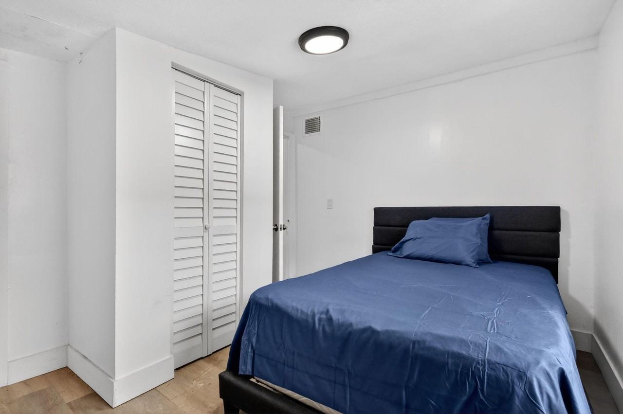 Nw 55th St - Photo 7 of 11