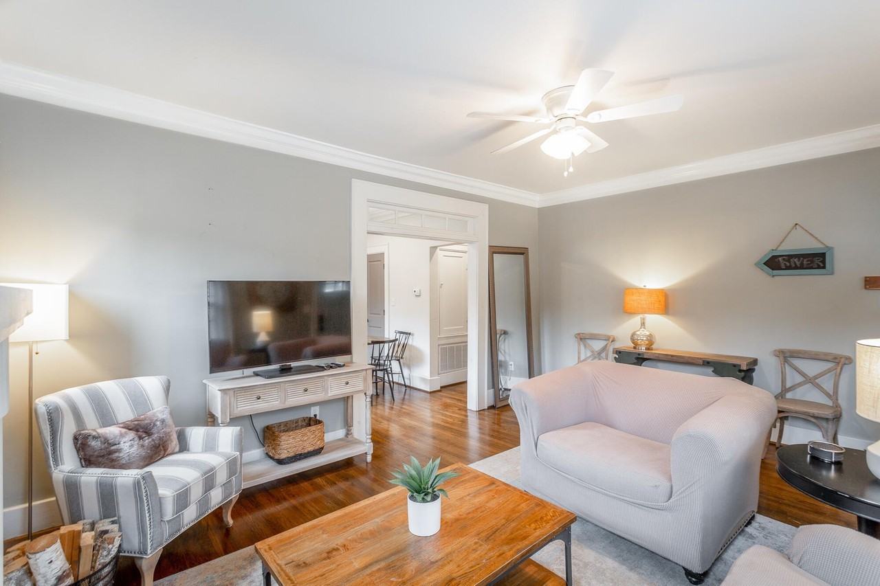 609 Tremont St - Photo 3 of 29