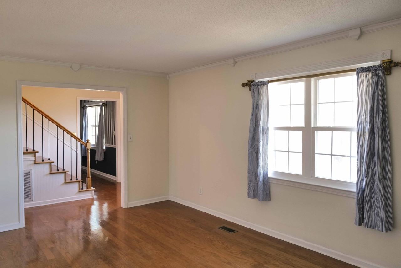 8693 Arbutus Dr - Photo 3 of 35