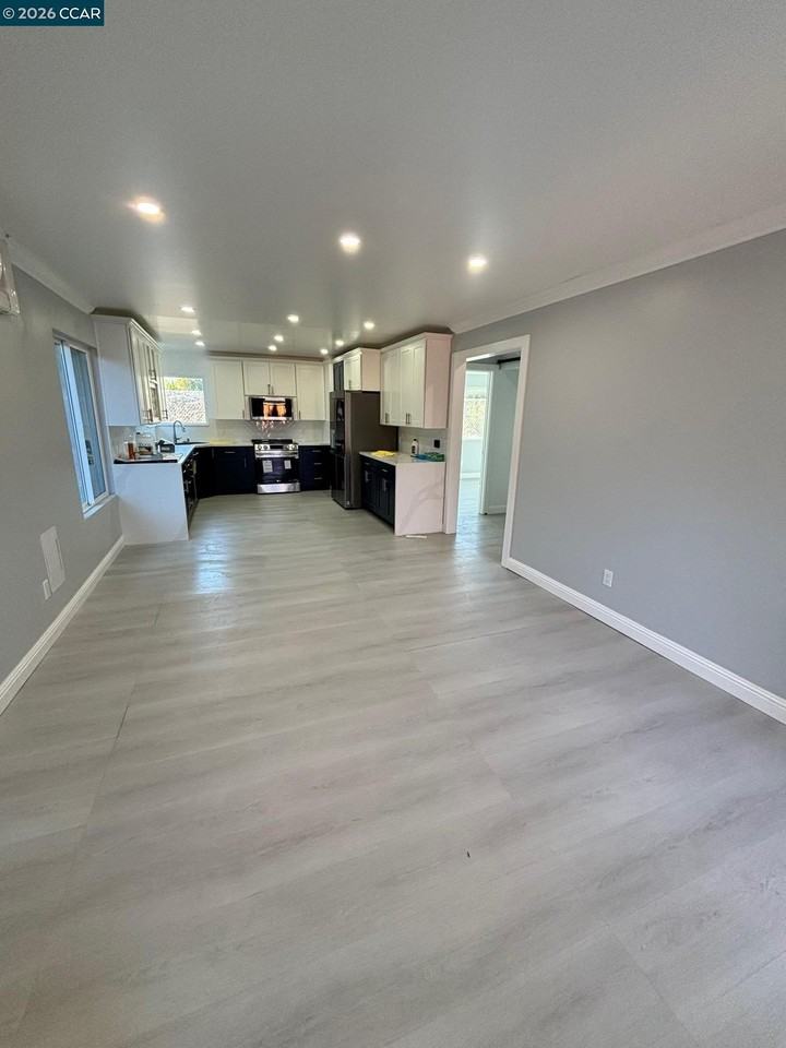 4554 Lakeshore Dr - Photo 2 of 8