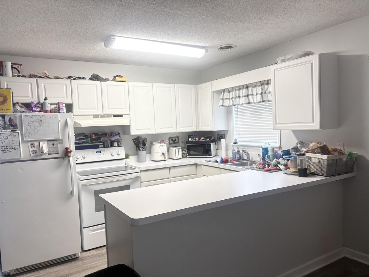 1881 Colony Club Dr. - Photo 4 of 8