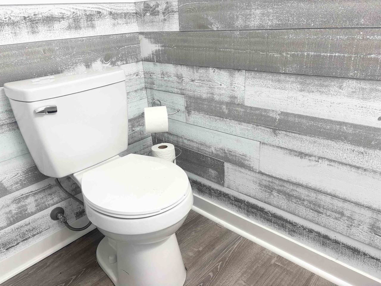 1881 Colony Club Dr. - Photo 7 of 8