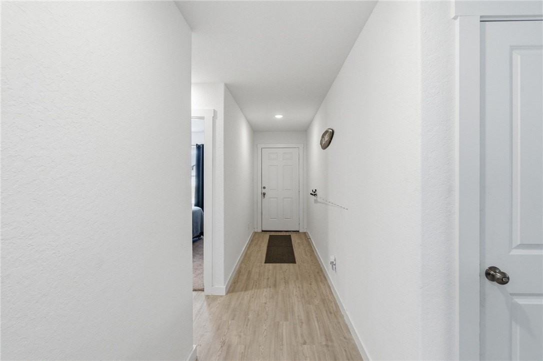 2706 Lannister Ln - Photo 5 of 16