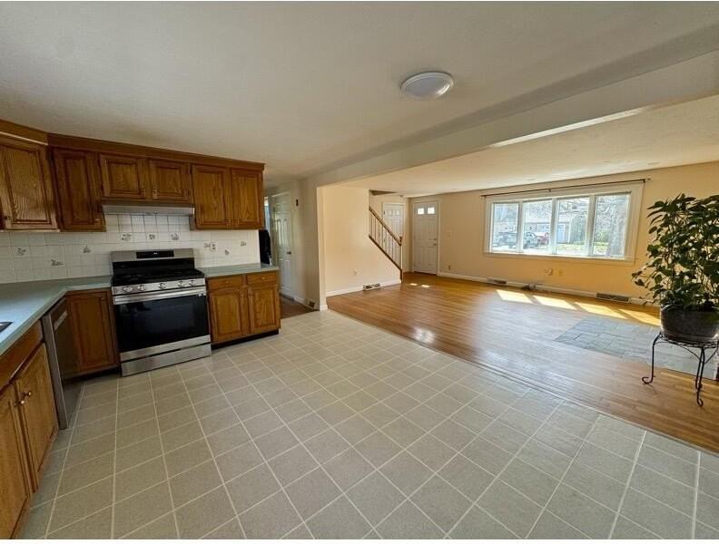 20 Quartermaster Row - Photo 3 of 15