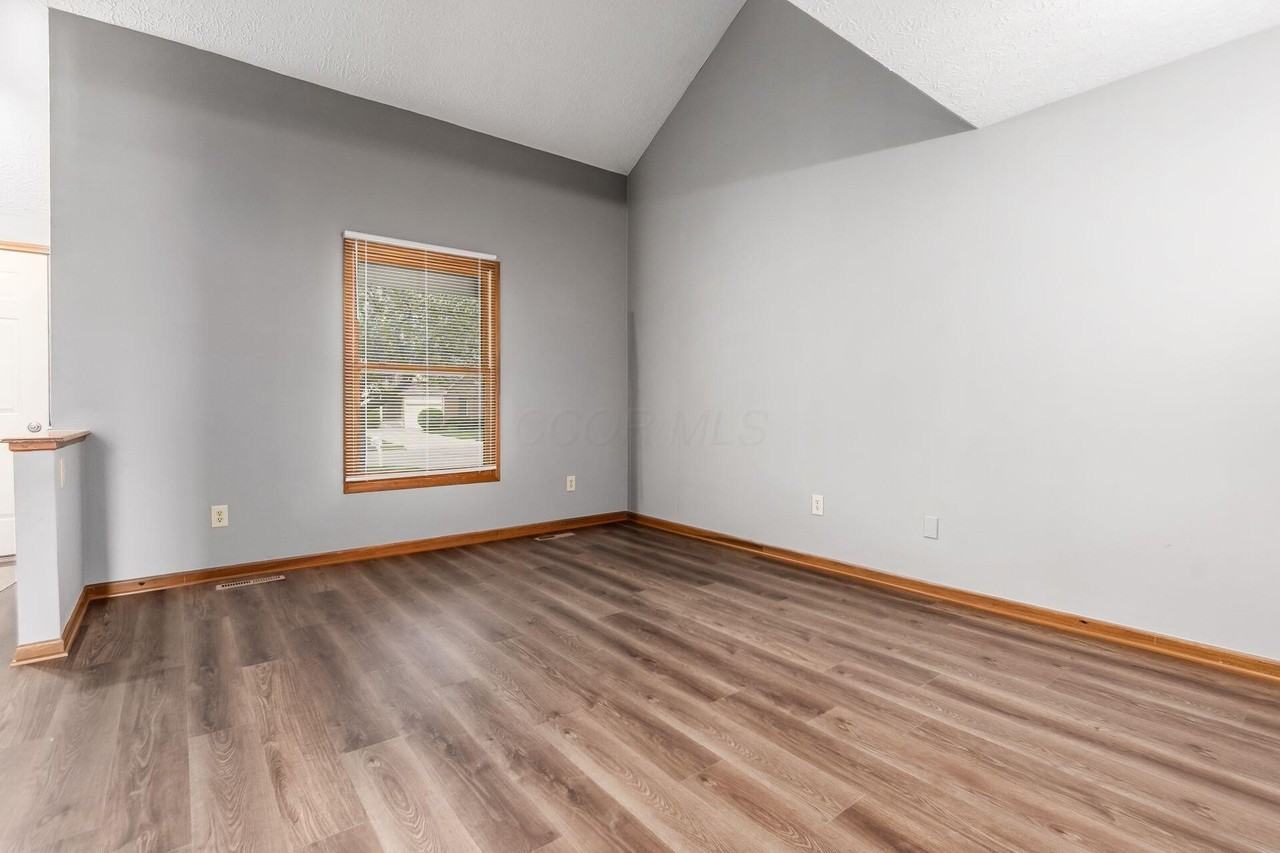 8308 Talia Ct - Photo 3 of 34