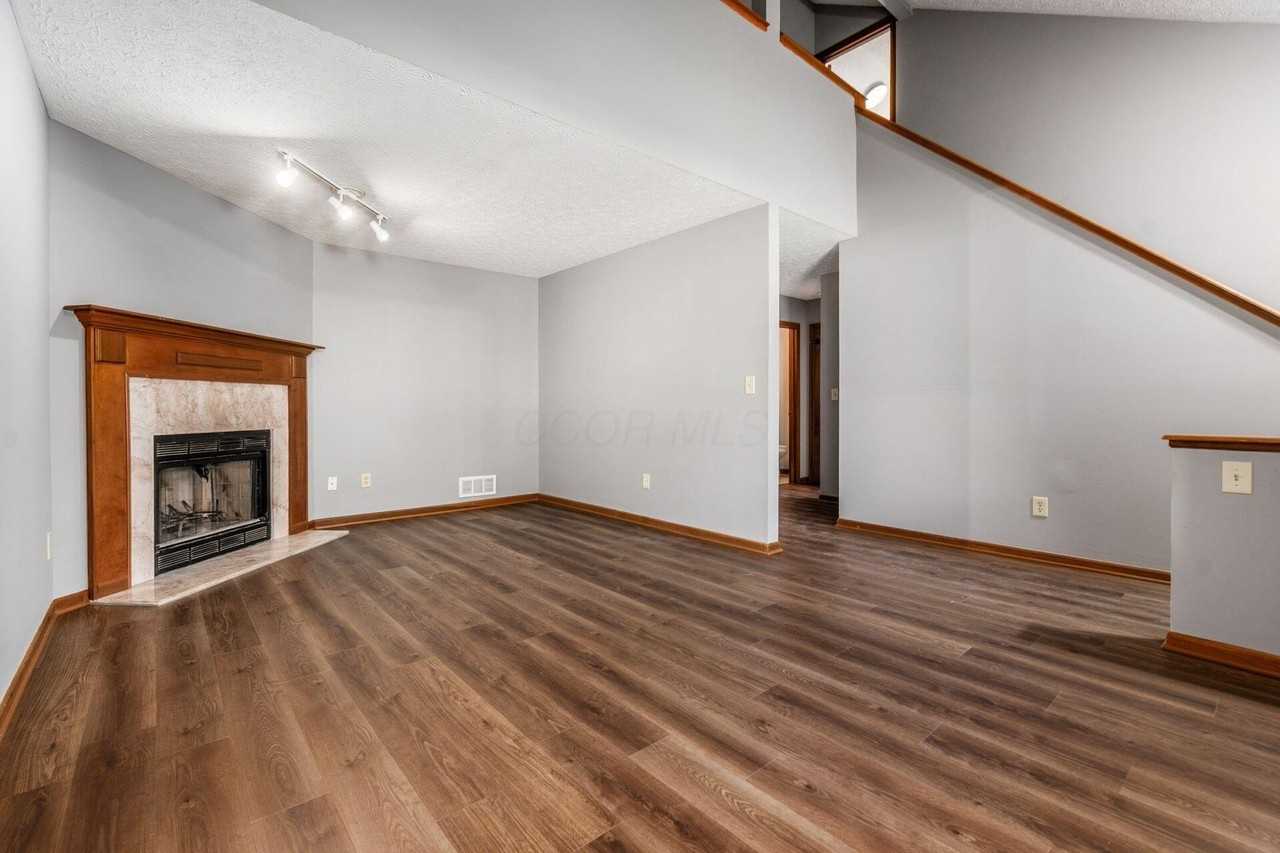 8308 Talia Ct - Photo 5 of 34