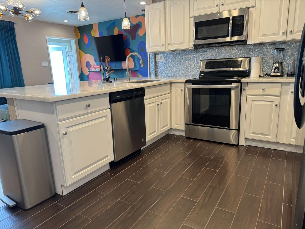 Hayes Pl - Photo 5 of 48