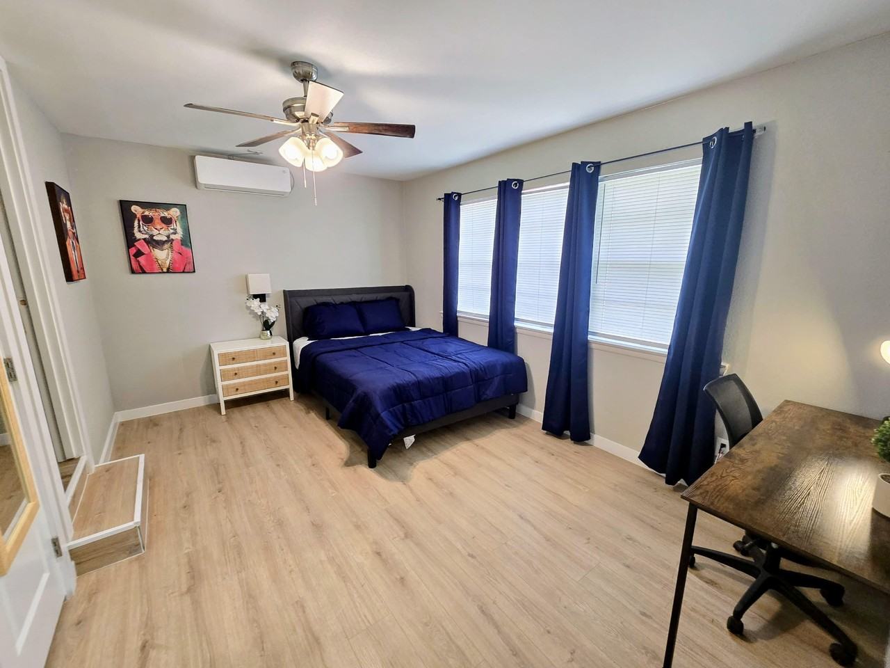 Dupont Dr - Photo 5 of 12