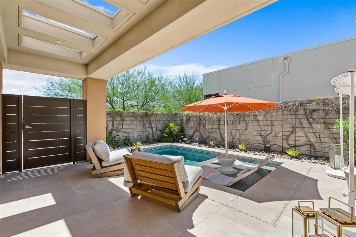 446 Fountain Dr - Photo 3 of 42