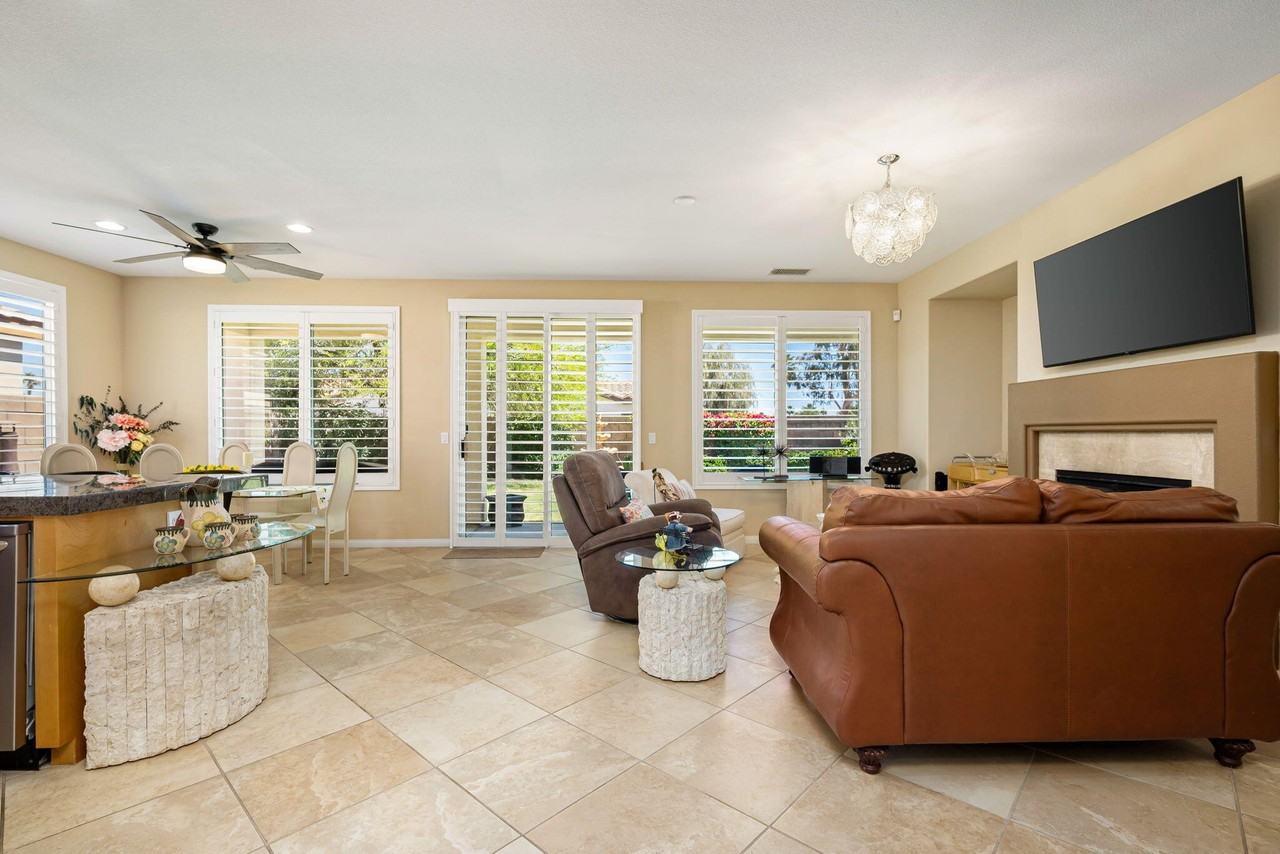 60268 Sweetshade Ln - Photo 7 of 32