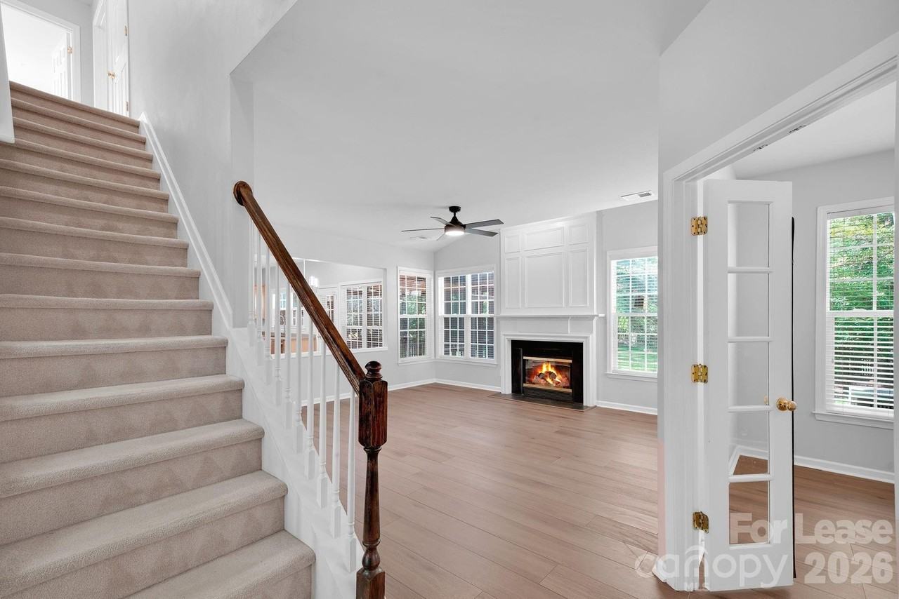 14213 Eldon Dr - Photo 6 of 32