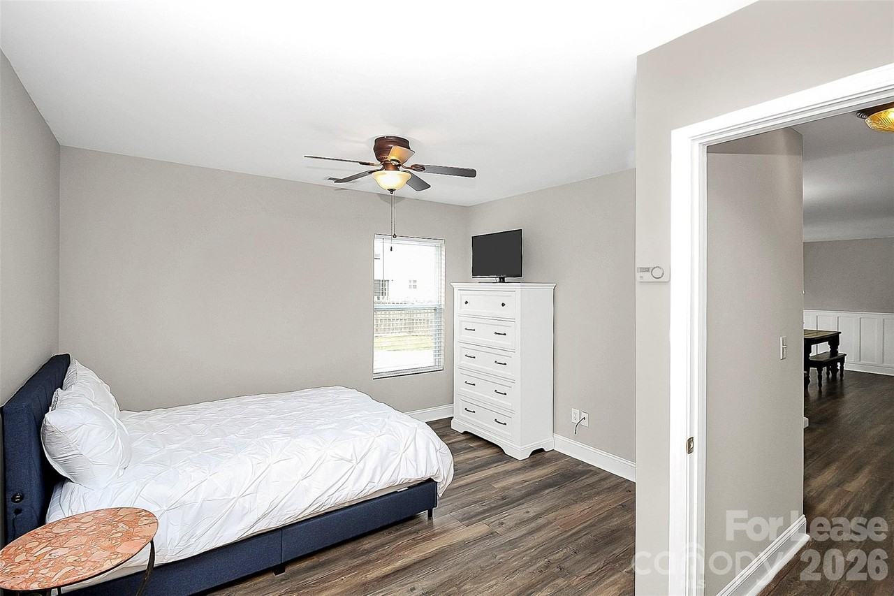 1711 Rustic Arch Way - Photo 6 of 21