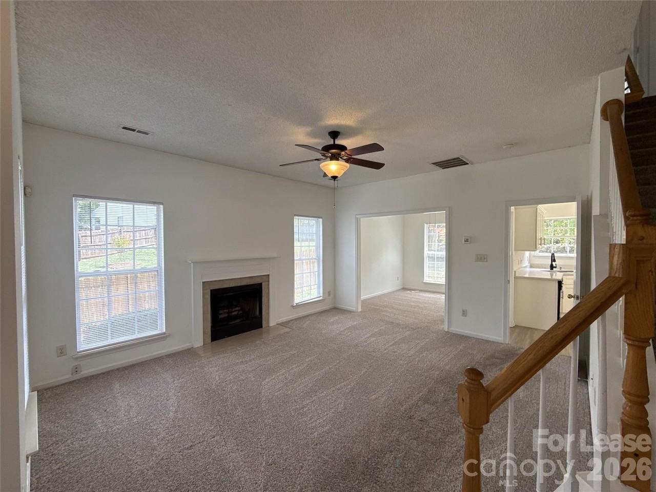 10218 Ridgewell Ct - Photo 2 of 21