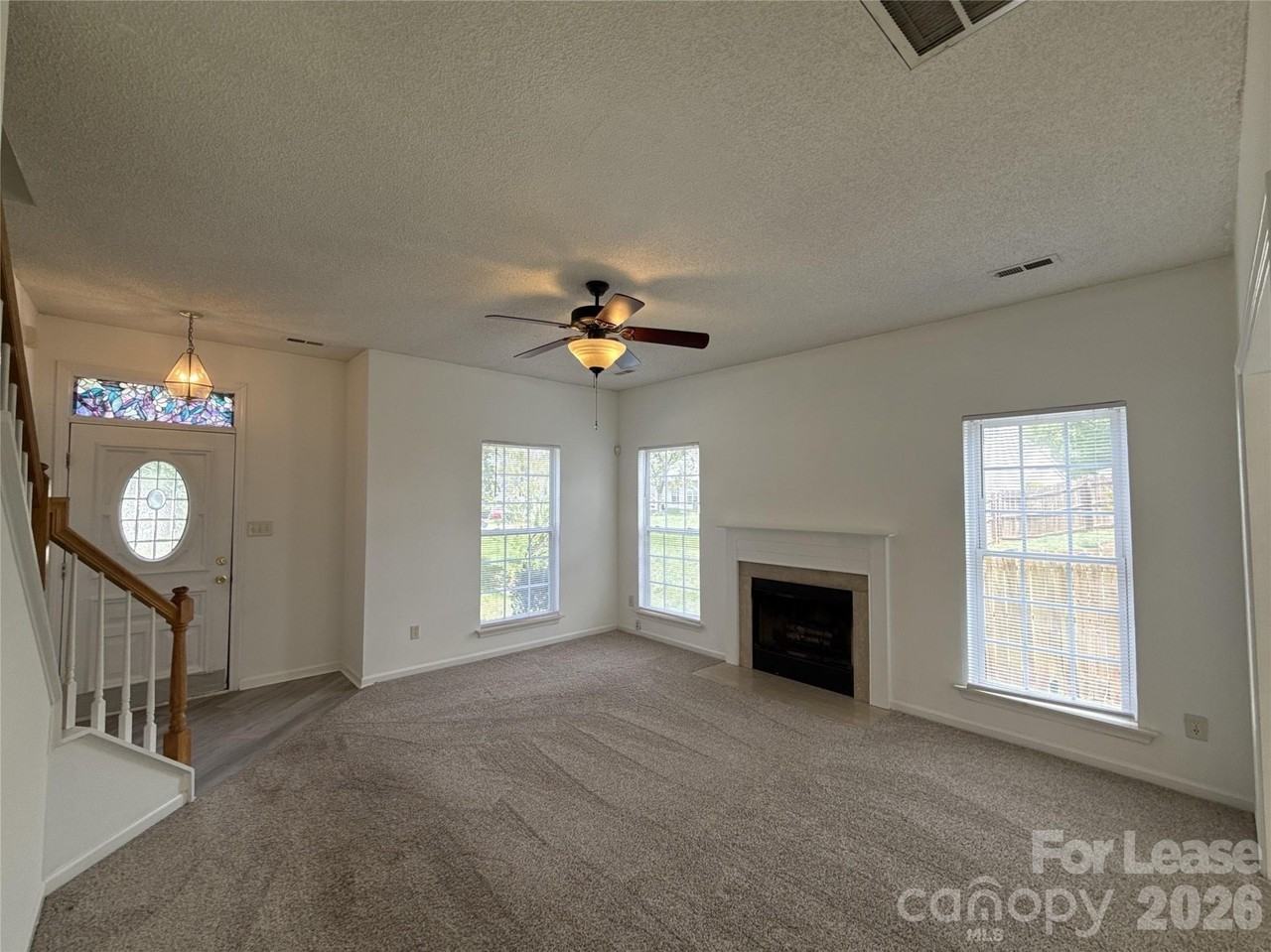 1207 Joannas Ct - Photo 3 of 21