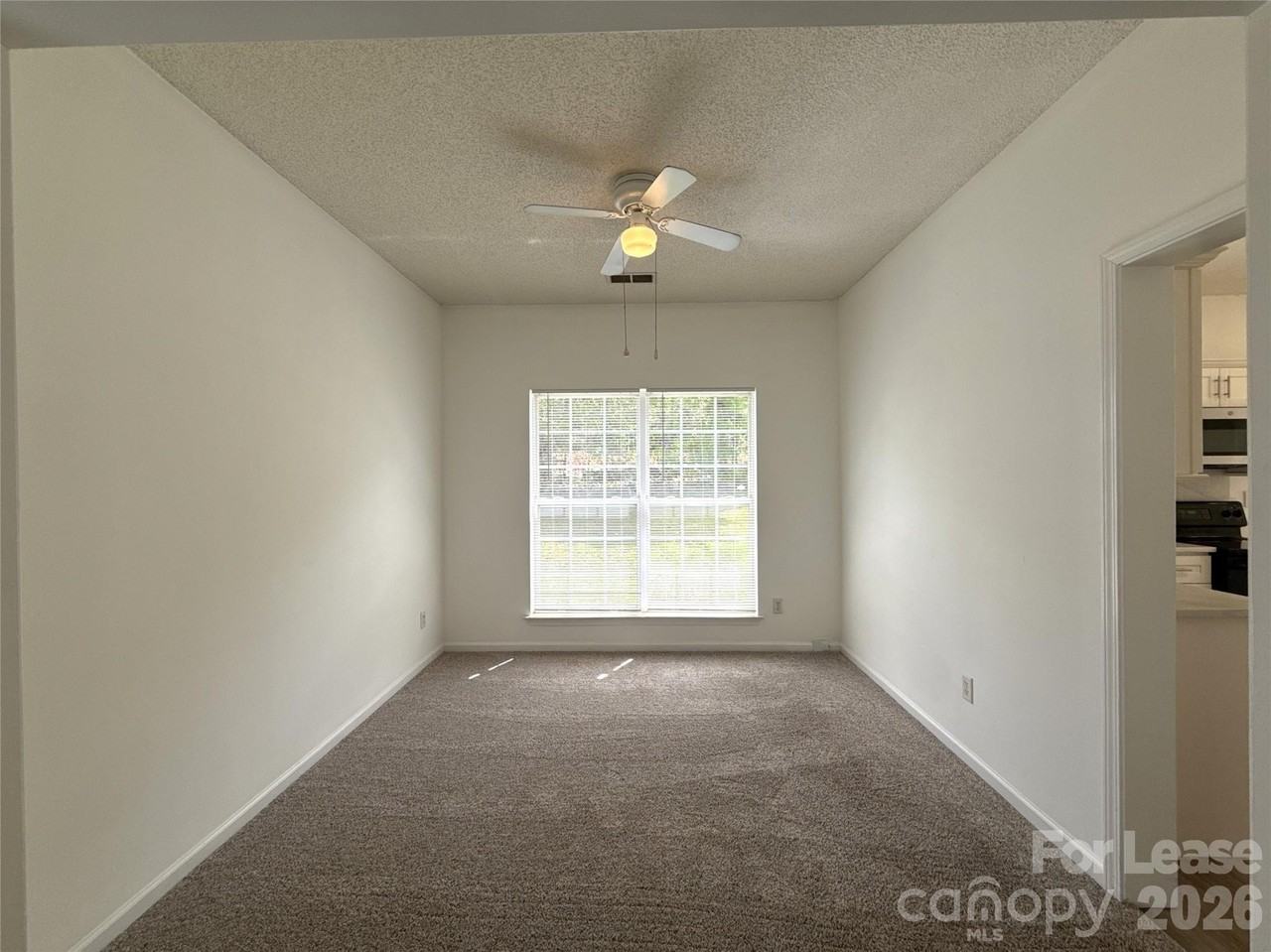 1207 Joannas Ct - Photo 4 of 21