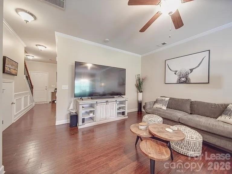 5657 Tipperlinn Way - Photo 4 of 32