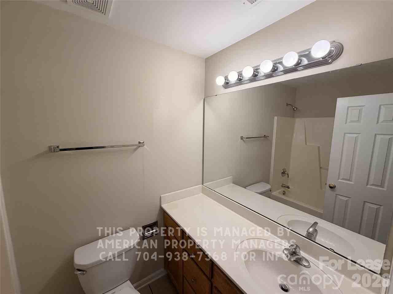 483 Pharr Dr - Photo 5 of 9