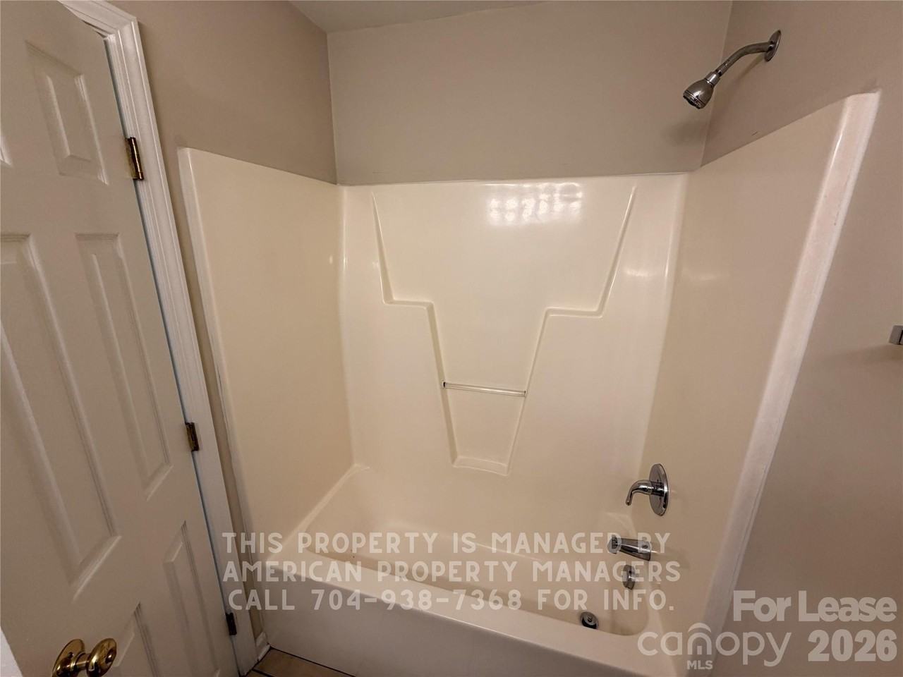 483 Pharr Dr - Photo 6 of 9