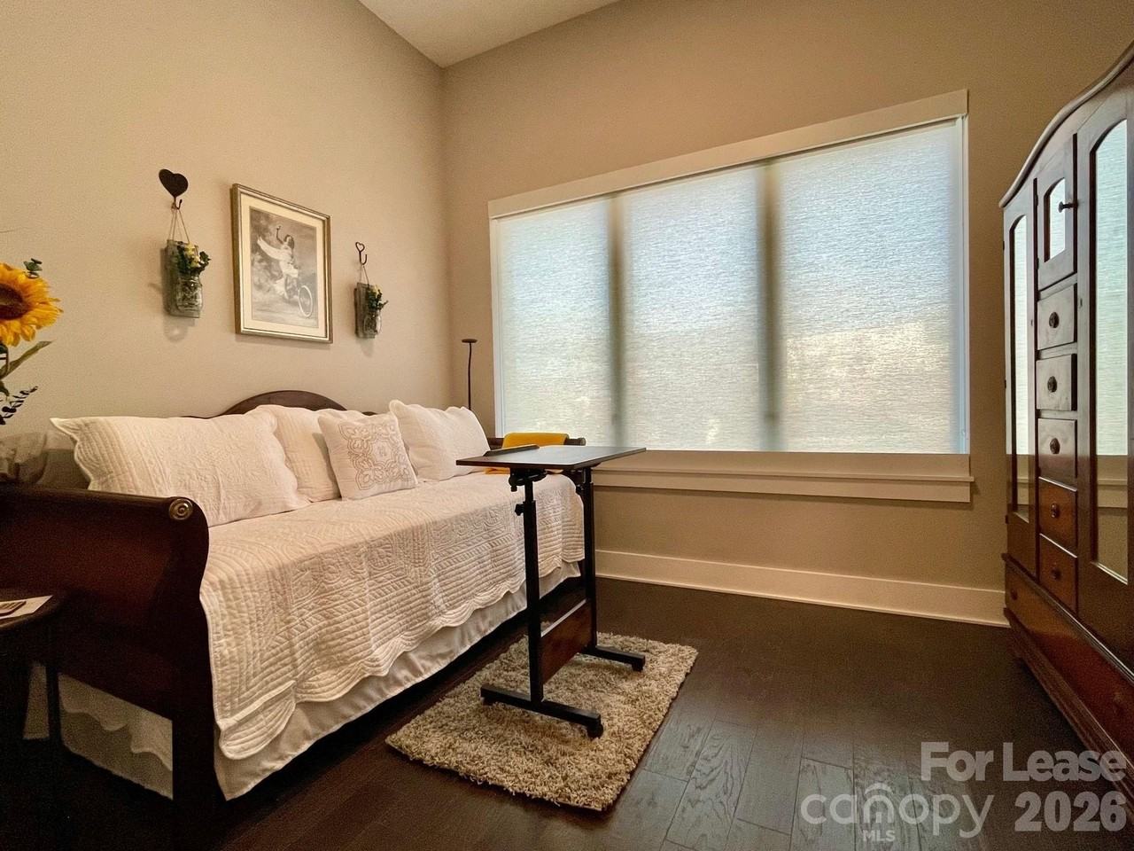 2 Bauhaus Ct - Photo 6 of 15