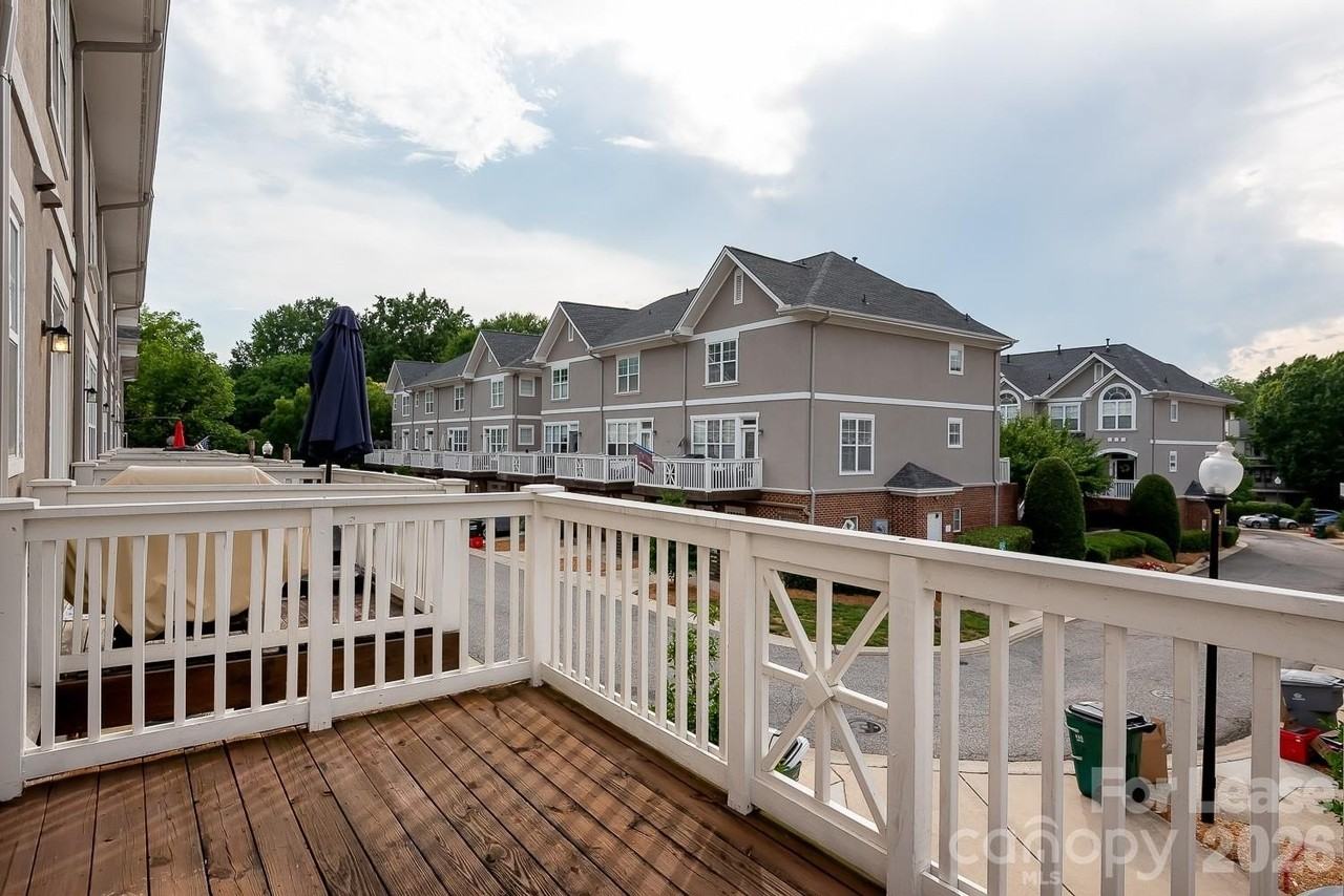 206 S Cedar St - Photo 6 of 13