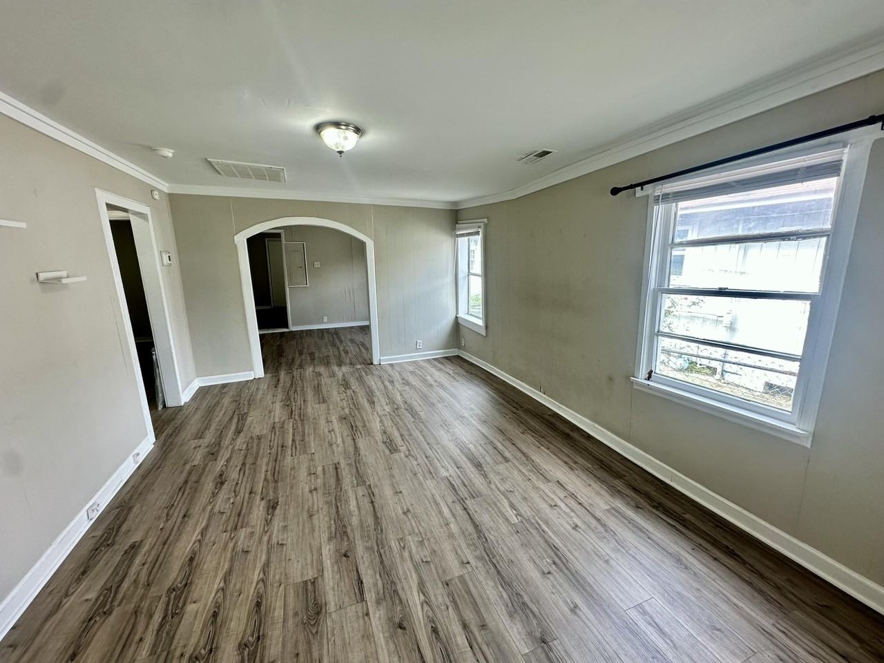 1837 Doscher Ave - Photo 3 of 18