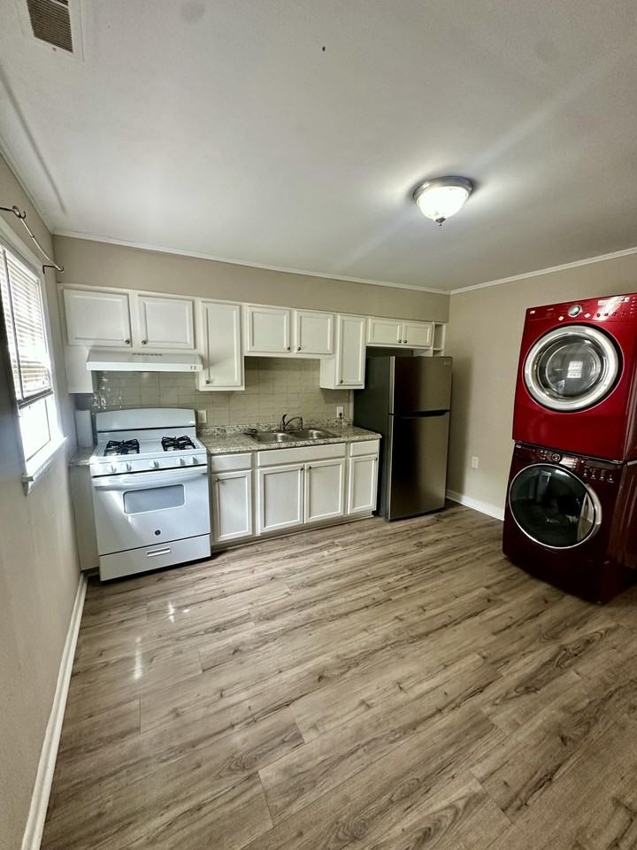 1837 Doscher Ave - Photo 7 of 18