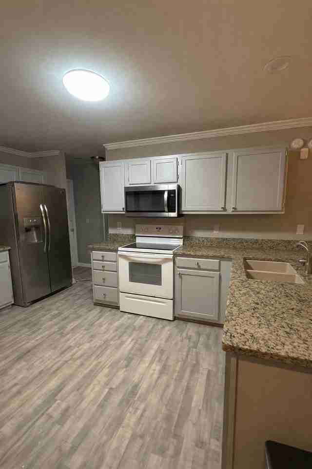 1235 Center Lake Dr - Photo 4 of 21