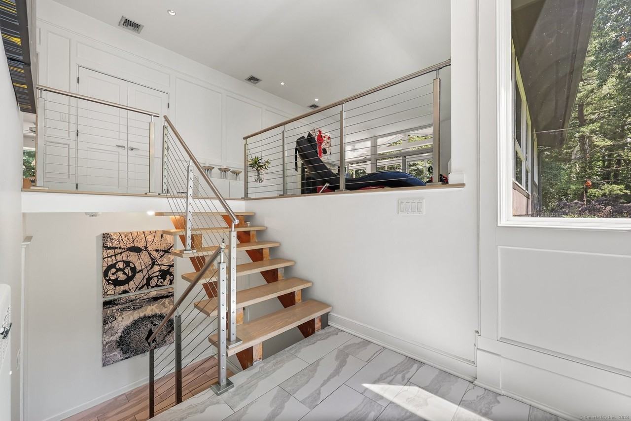 22 Sunswyck Rd - Photo 2 of 38