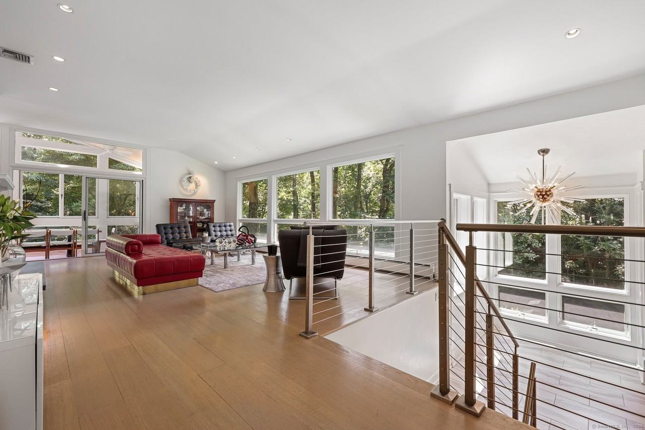 22 Sunswyck Rd - Photo 4 of 38